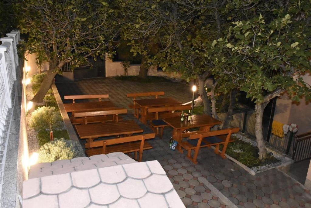 Apartmani Mira Klenovica Kültér fotó