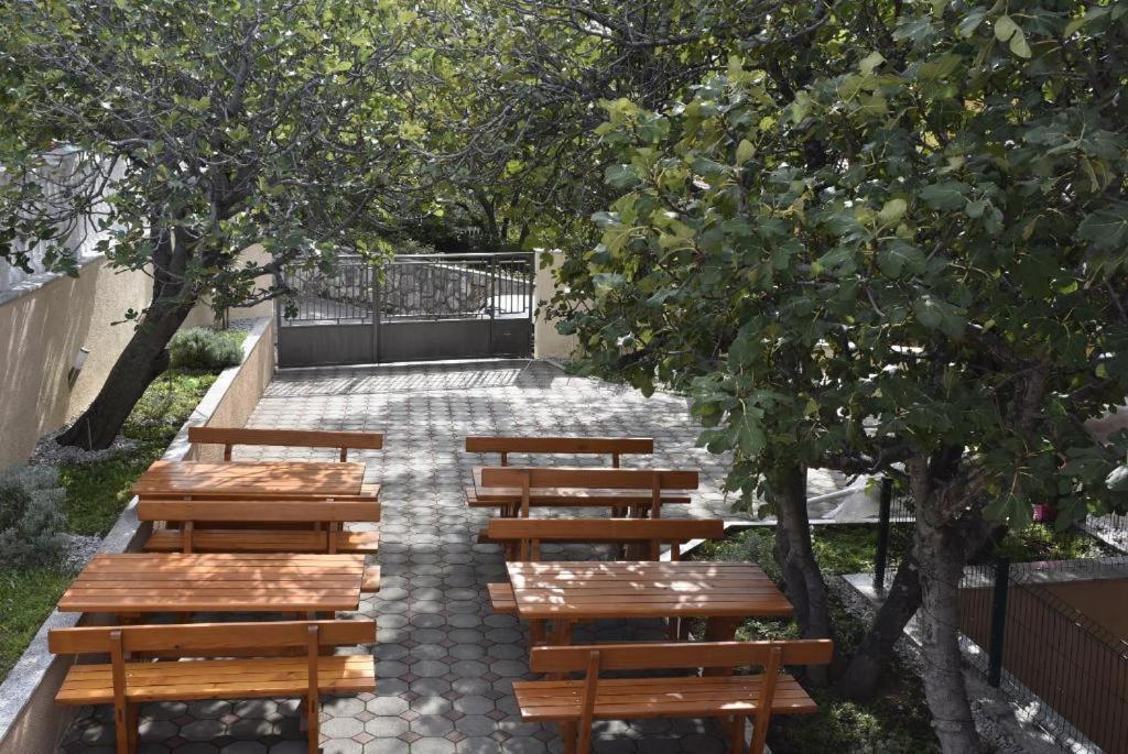 Apartmani Mira Klenovica Kültér fotó