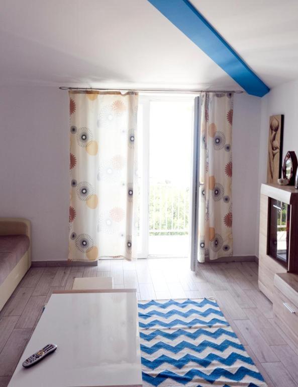 Apartmani Mira Klenovica Kültér fotó